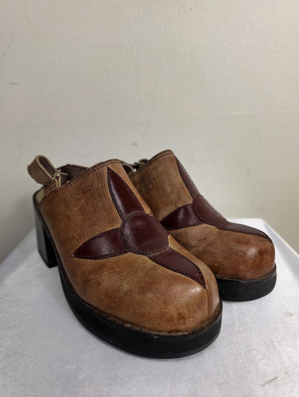 Vintage Women’s Brown Leather Platform Slingback Heels